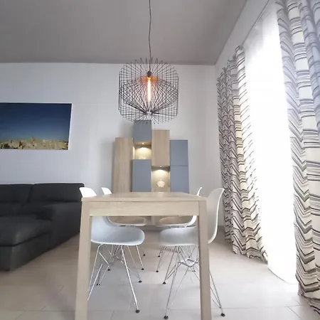 Ayla House Semesterbostad Birżebbuġa