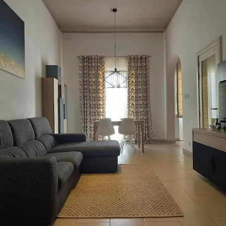 Ayla House Feriehus *